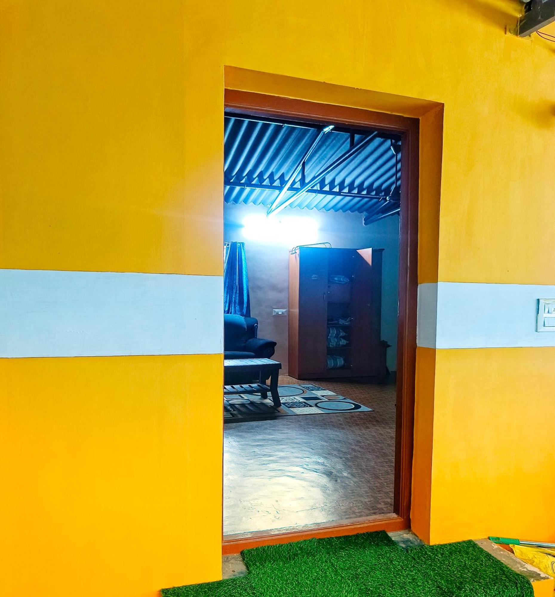 Shivalaya Farmstay Located Amdist Coconut Farm With River Access Near Isha,Adiyogi,Siruvani Alāndurai Eksteriør billede