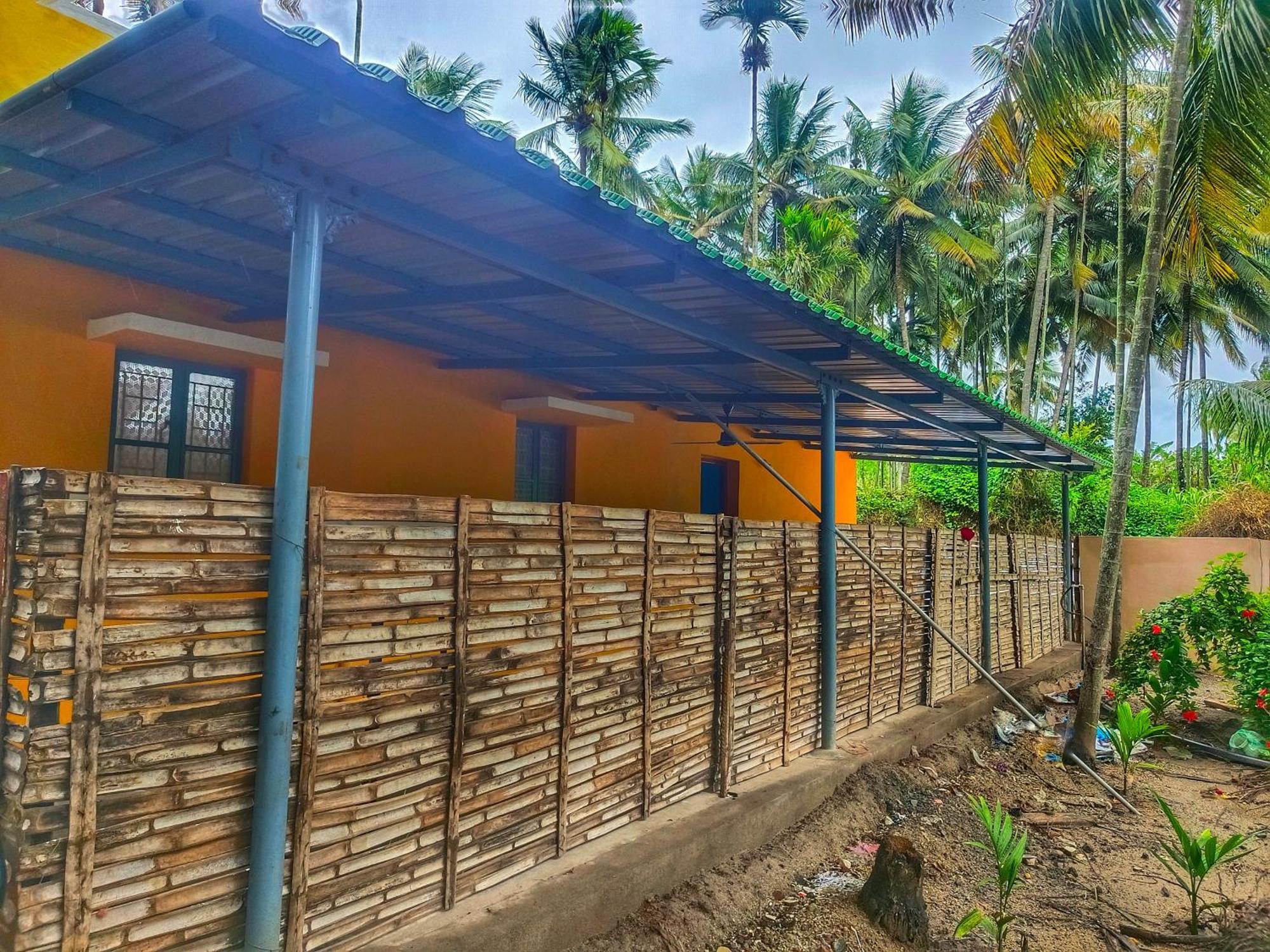 Shivalaya Farmstay Located Amdist Coconut Farm With River Access Near Isha,Adiyogi,Siruvani Alāndurai Eksteriør billede